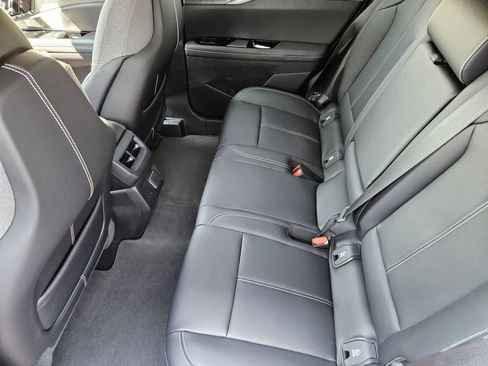 New 2025 Cadillac Optiq Luxury 1 image 25