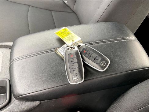 Certified 2025 Nissan Sentra S image 12