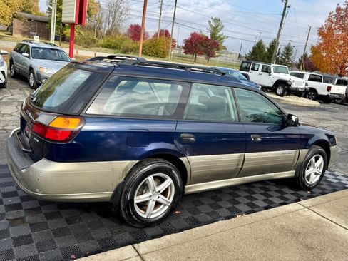 Used 2004 Subaru Outback Wagon image 8