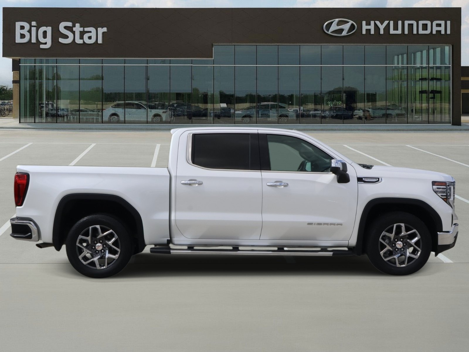 Used 2022 GMC Sierra 1500 SLT RWD image 5