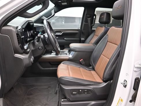 Used 2024 Chevrolet Silverado 1500 High Country image 21