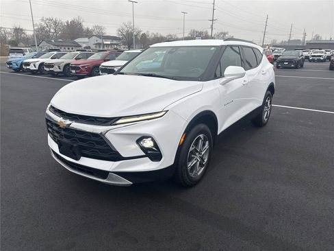 Used 2023 Chevrolet Blazer LT w/ Convenience Package image 3