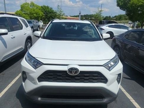 Used 2021 Toyota RAV4 XLE w/ Convenience Package AWD/4WD image 3