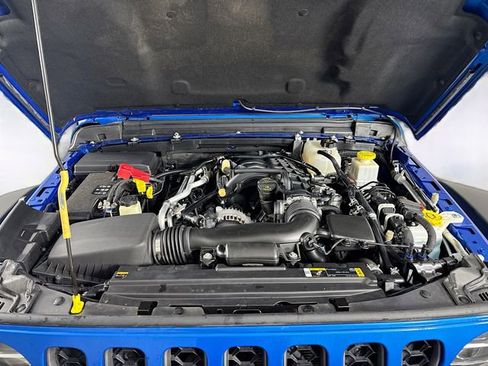 Used 2023 Jeep Gladiator Rubicon w/ Cold Weather Group image 33