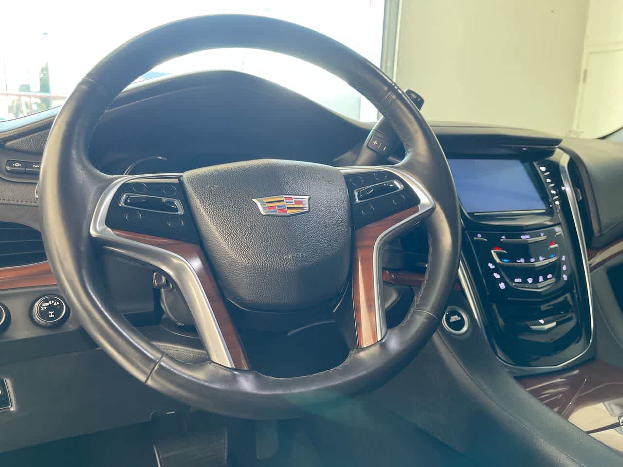 Used 2018 Cadillac Escalade ESV Premium Luxury AWD/4WD image 14