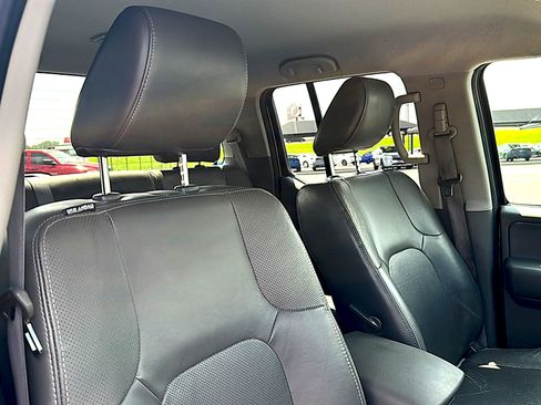 Used 2010 Nissan Frontier LE w/ LE Value Truck Pkg RWD image 25