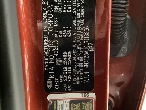 Certified 2020 Kia Soul S image 32