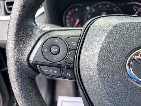 Used 2024 Toyota RAV4 XLE FWD image 18