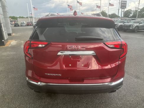 Used 2018 GMC Terrain SLT w/ Preferred Package FWD image 4
