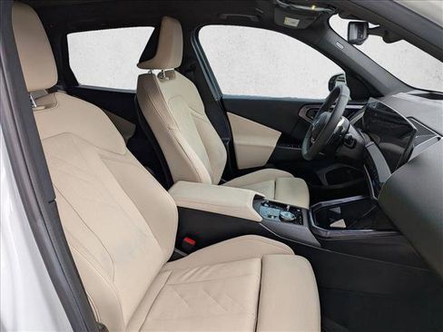 Used 2025 BMW X3 xDrive30i w/ Premium Package image 21