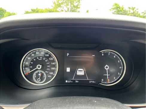 Used 2025 Genesis G70 2.5T AWD/4WD image 23
