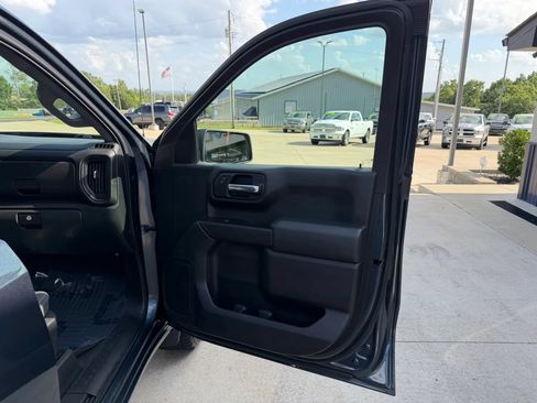 Used 2019 Chevrolet Silverado 1500 Custom Trail Boss w/ Custom Convenience Package AWD/4WD image 44