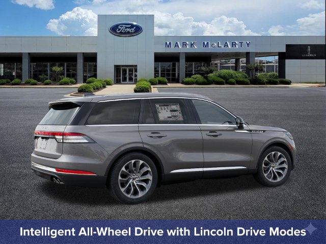 New 2027 Lincoln Aviator AWD image 7