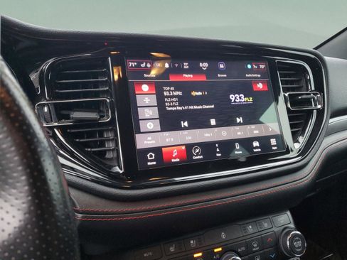 Used 2023 Dodge Durango GT image 16