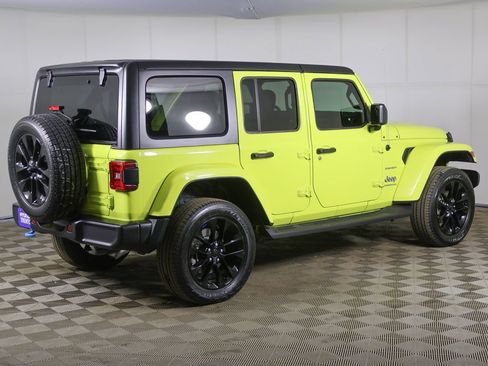 Used 2023 Jeep Wrangler Unlimited Sahara w/ Cold Weather Group AWD/4WD image 8
