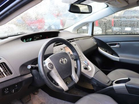 Used 2015 Toyota Prius Four image 10