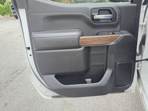 Used 2019 Chevrolet Silverado 1500 High Country image 31