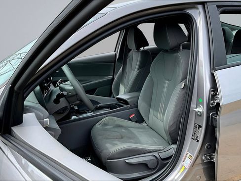 Used 2022 Hyundai Elantra SEL w/ Cargo Package FWD image 23