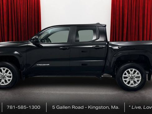 Certified 2024 Toyota Tacoma SR5 AWD/4WD image 8