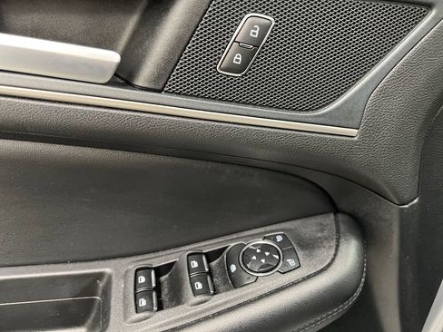 Used 2024 Ford Edge SEL AWD/4WD image 15