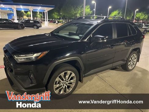 Used 2023 Toyota RAV4 XLE Premium image 1