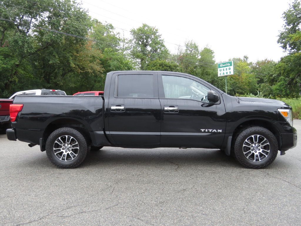 Used 2021 Nissan Titan SV w/ SV Convenience Package AWD/4WD image 4