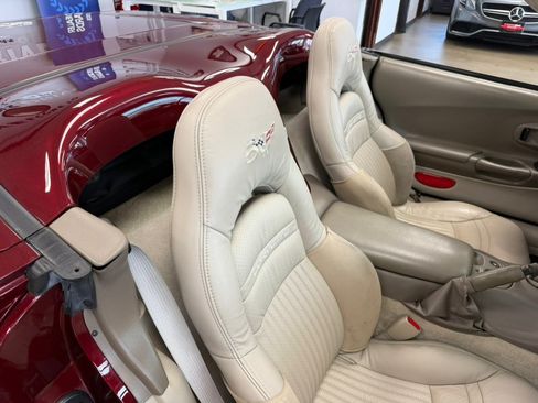 Used 2003 Chevrolet Corvette Convertible w/ Preferred Equipment Group1 RWD image 50