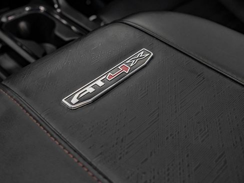 Used 2025 GMC Sierra 2500 AT4X AWD/4WD image 25