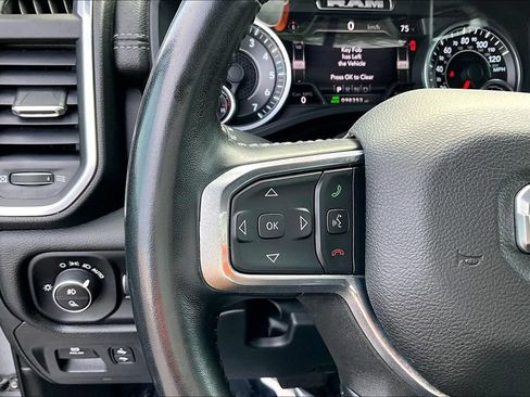 Used 2022 RAM 1500 Laramie AWD/4WD image 14