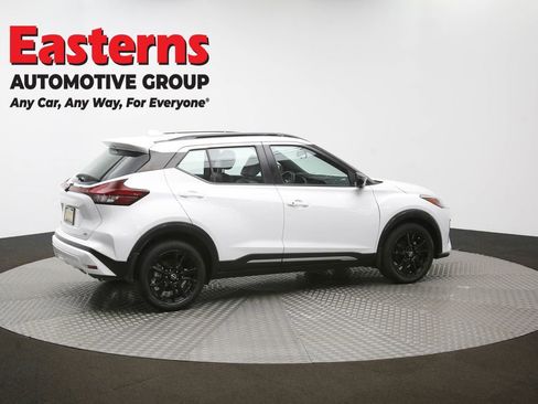 Used 2023 Nissan Kicks SR w/ SR Premium Package FWD image 44