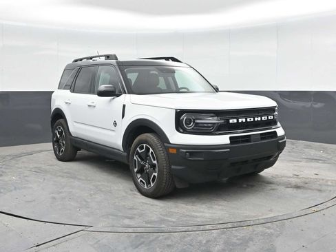 Used 2023 Ford Bronco Sport Outer Banks w/ Tech Package AWD/4WD image 7