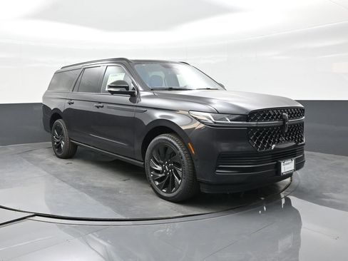 New 2025 Lincoln Navigator L Reserve w/ Jet Appearance Package image 5