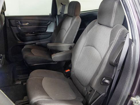 Used 2016 Chevrolet Traverse LT w/ Traveler's Package image 38