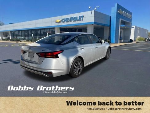 Used 2024 Nissan Altima 2.5 SV image 5