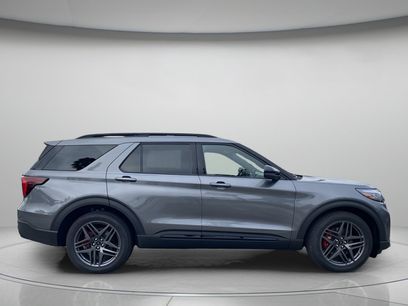 New 2026 Ford Explorer ST w/ Sun And Sound Package