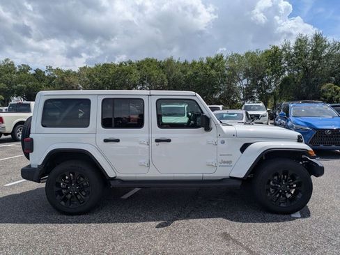 Used 2024 Jeep Wrangler Sahara w/ Technology Group image 4