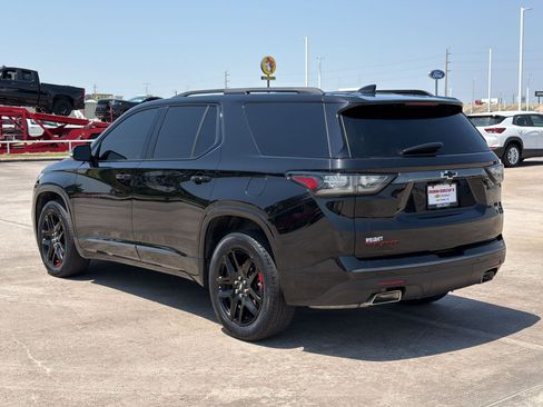 Certified 2020 Chevrolet Traverse Premier w/ Redline Edition FWD image 3