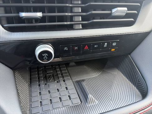 Used 2025 Ford Explorer ST RWD image 22