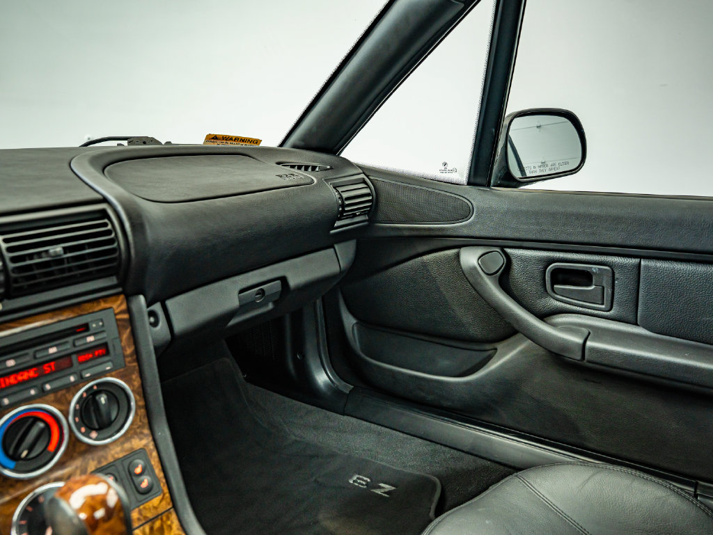 Used 2001 BMW Z3 2.5i RWD image 32