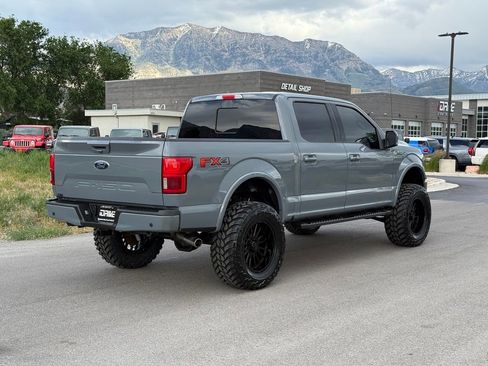 Used 2019 Ford F150 Lariat w/ Equipment Group 502A Luxury AWD/4WD image 9