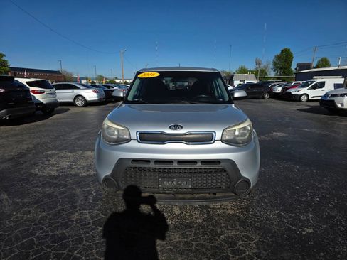 Used 2016 Kia Soul FWD image 19