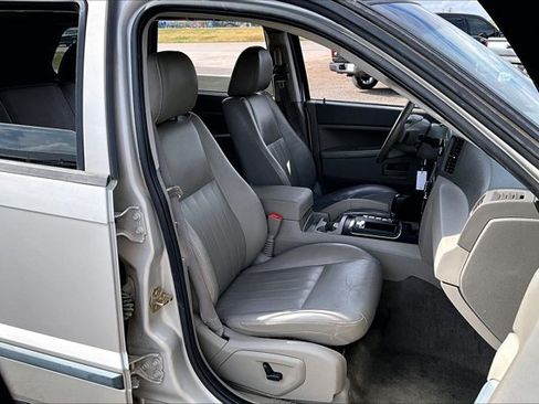 Used 2007 Jeep Grand Cherokee Laredo AWD/4WD image 12