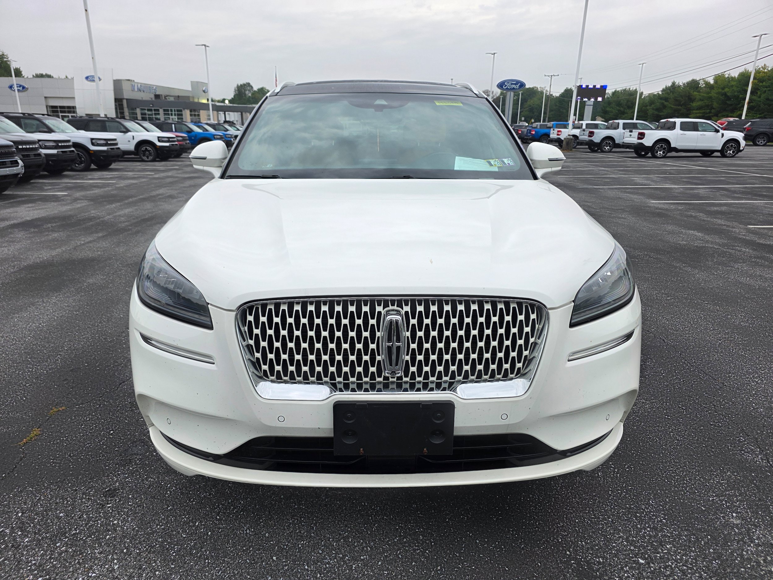Used 2022 Lincoln Corsair Reserve w/ Equipment Group 201A AWD/4WD image 8