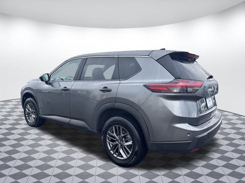 Used 2024 Nissan Rogue S image 5