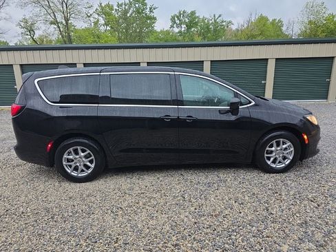 Used 2024 Chrysler Voyager LX FWD image 7