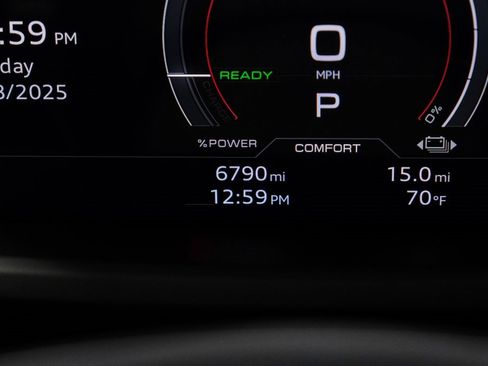 Used 2022 Audi e-tron GT Premium Plus image 27