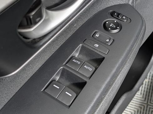 Used 2020 Honda CR-V EX image 27