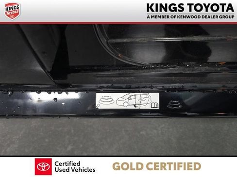 Certified 2025 Toyota Sienna XLE AWD/4WD image 8