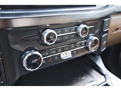 Certified 2024 Ford F350 Lariat w/ Lariat Ultimate Package AWD/4WD image 24