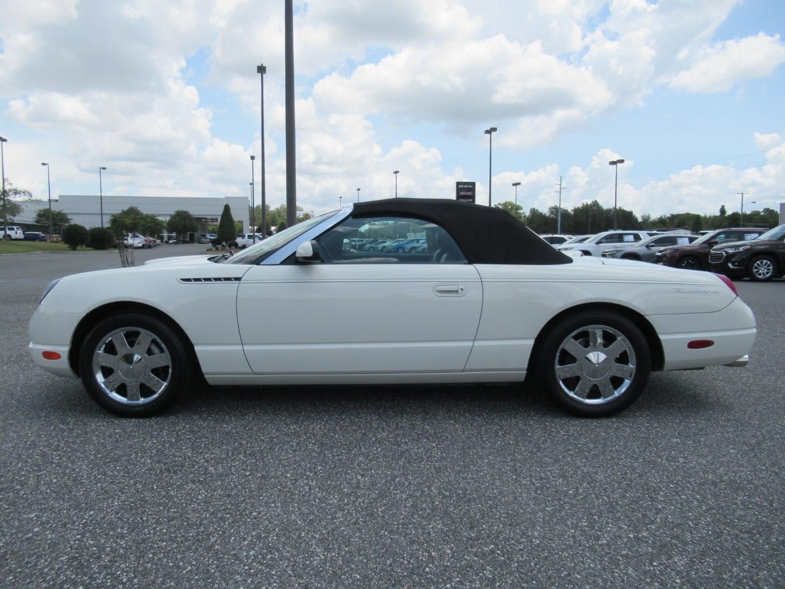 Used 2002 Ford Thunderbird RWD image 4